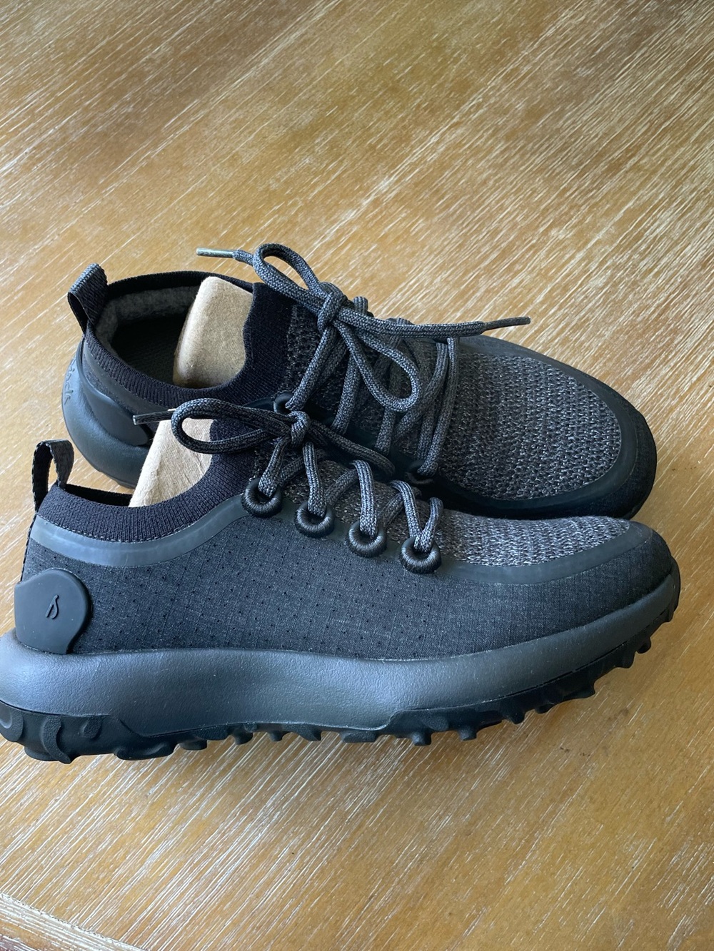 Allbirds women’s Natural Black Trail SWT Runner Knit Lace-Up Casual Sneakers